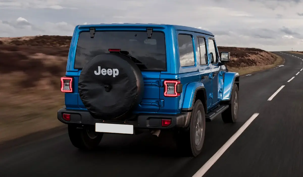 Jeep - Wrangler Rubicon - Luxury SUV Car Rentals - Preowned SUV Car - Exclusive Concierge Club.webp
